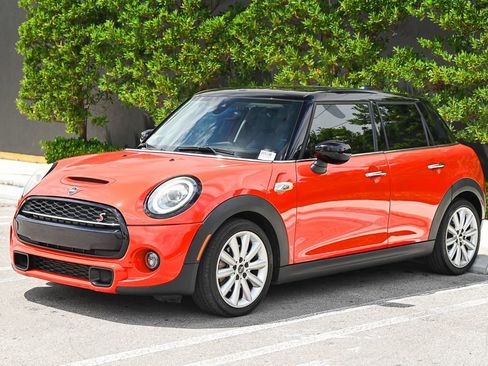 Used 2020 MINI Cooper S FWD image 1
