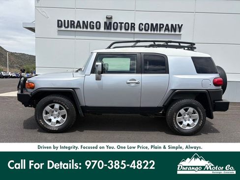 Used 2007 Toyota FJ Cruiser 4WD image 3