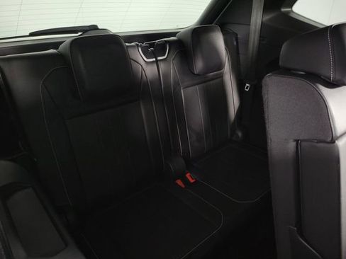 Used 2022 Volkswagen Tiguan SE R-Line image 15