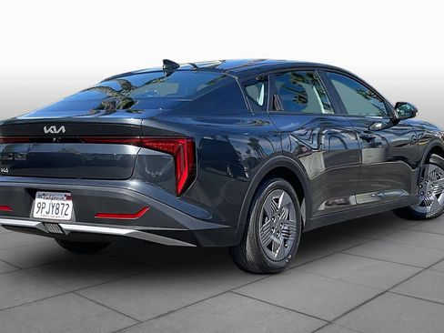 Used 2025 Kia K4 FWD image 12