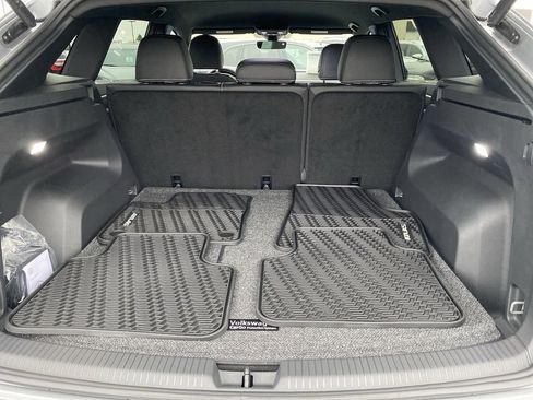 New 2025 Volkswagen Atlas Cross Sport SE image 14