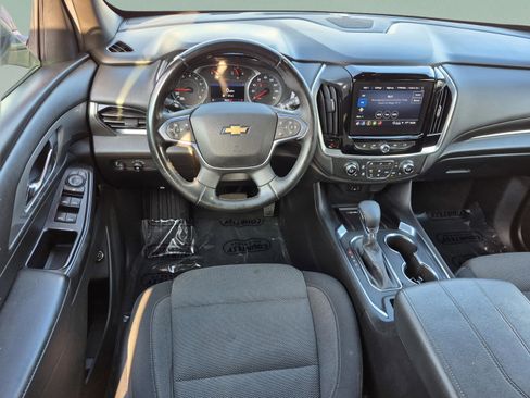 Used 2023 Chevrolet Traverse LT FWD image 12