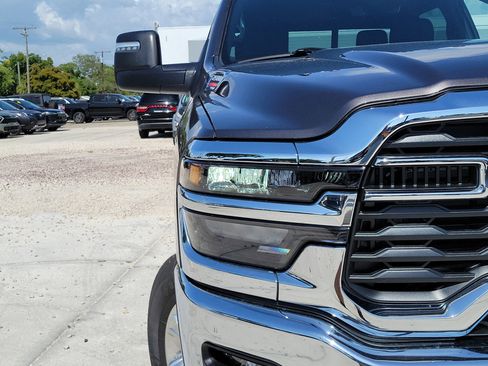 New 2026 RAM 2500 Big Horn AWD/4WD image 7