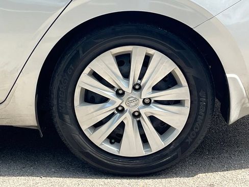 Used 2020 Nissan Sentra S FWD image 11