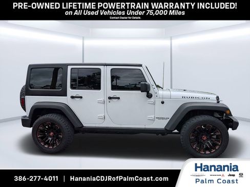 Used 2016 Jeep Wrangler Unlimited Rubicon w/ Connectivity Group AWD/4WD image 2