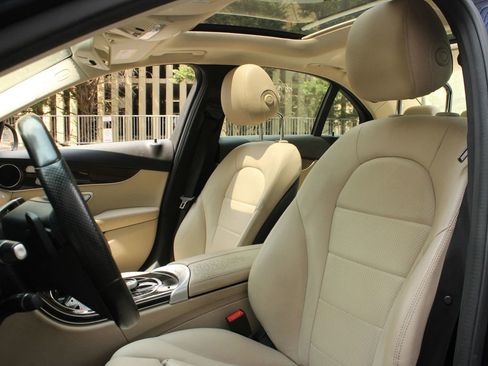 Used 2017 Mercedes-Benz C 300 4MATIC Sedan w/ Premium 1 Package image 17