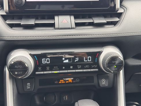Used 2024 Toyota RAV4 XLE FWD image 14