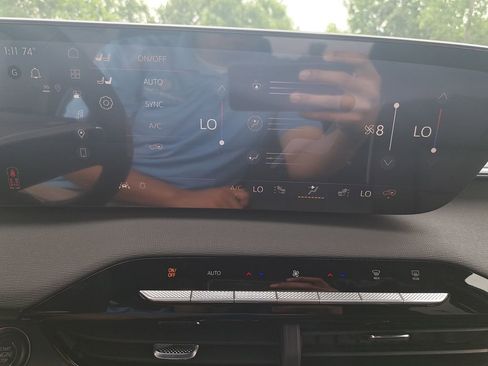 New 2026 Buick Enclave Sport Touring w/ Power Package FWD image 26