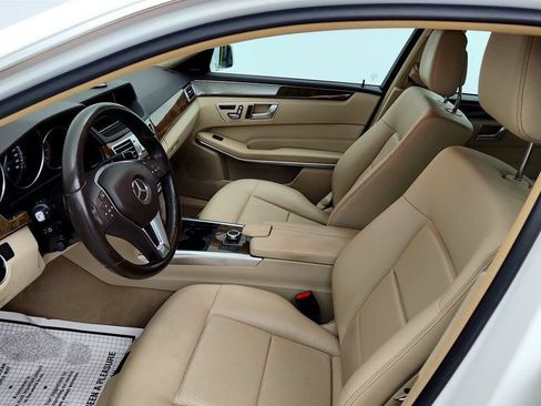 Used 2016 Mercedes-Benz E 350 4MATIC Sedan image 19