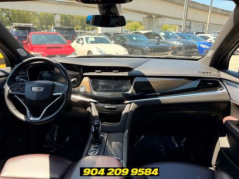 Used 2020 Cadillac XT6 Premium Luxury FWD image 39