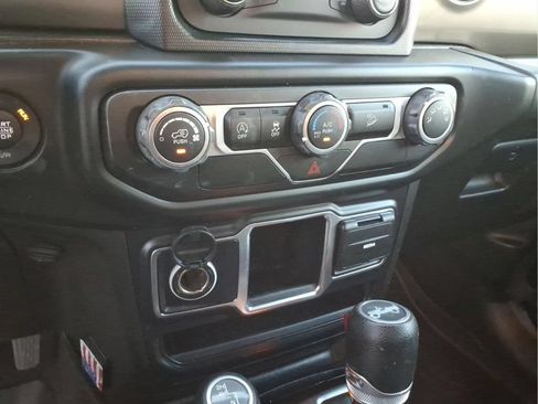 Used 2019 Jeep Wrangler Unlimited Sport AWD/4WD image 26