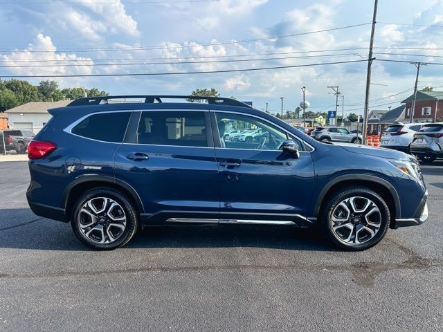 Used 2023 Subaru Ascent Limited AWD/4WD image 9