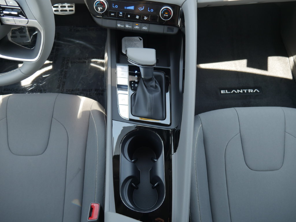 New 2026 Hyundai Elantra SEL FWD image 41
