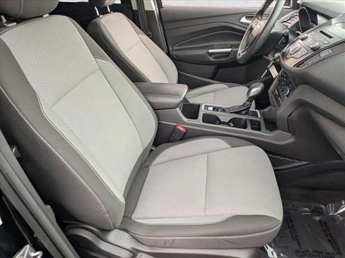 Used 2018 Ford Escape SE image 22