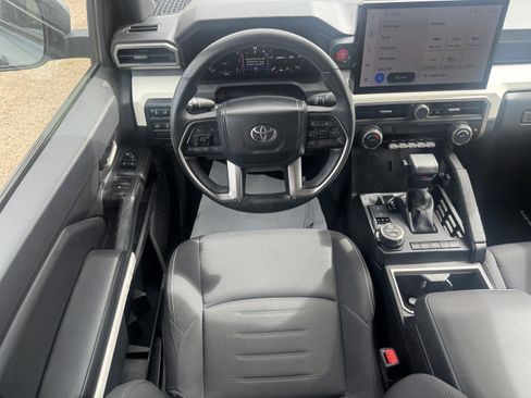 Certified 2024 Toyota Tacoma TRD Off-Road image 16