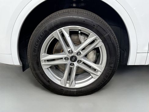 Used 2021 Audi Q5 e Premium Plus w/ Premium Plus Package image 38