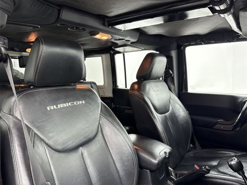 Used 2016 Jeep Wrangler Unlimited Sport w/ Connectivity Group image 29