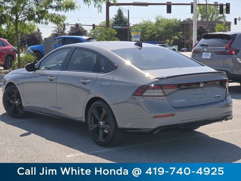 Used 2025 Honda Accord Sport image 16