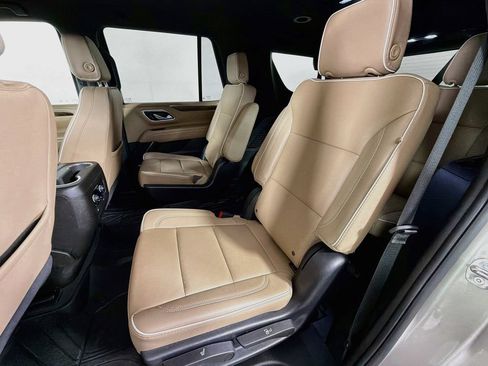 Used 2023 Chevrolet Tahoe Premier AWD/4WD image 19