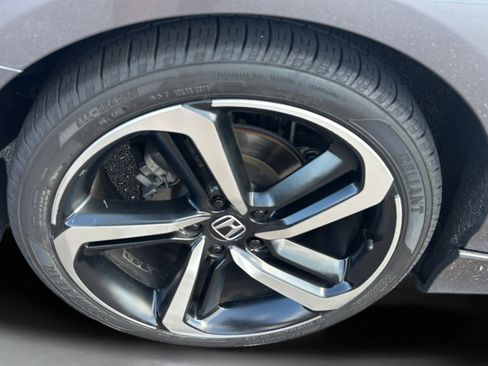Used 2018 Honda Accord Sport image 32