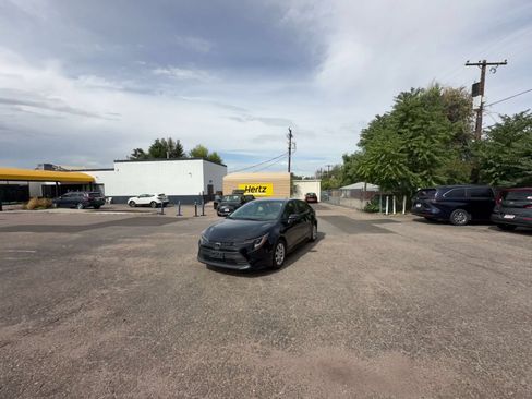 Used 2025 Toyota Corolla LE FWD image 6