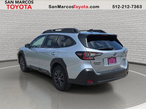 Used 2025 Subaru Outback Onyx Edition XT AWD/4WD image 8