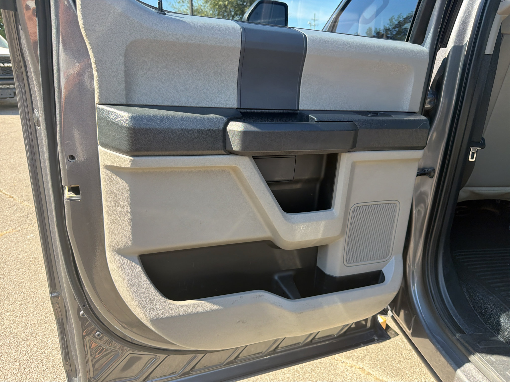 Used 2022 Ford F250 XL w/ Power Equipment Group AWD/4WD image 25