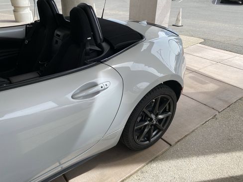 Used 2017 MAZDA MX-5 Miata Club image 54