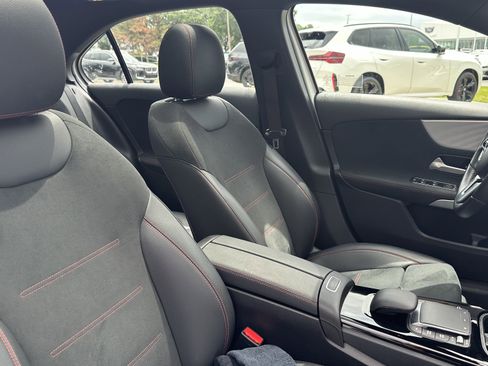 Used 2022 Mercedes-Benz A 220 4MATIC image 33