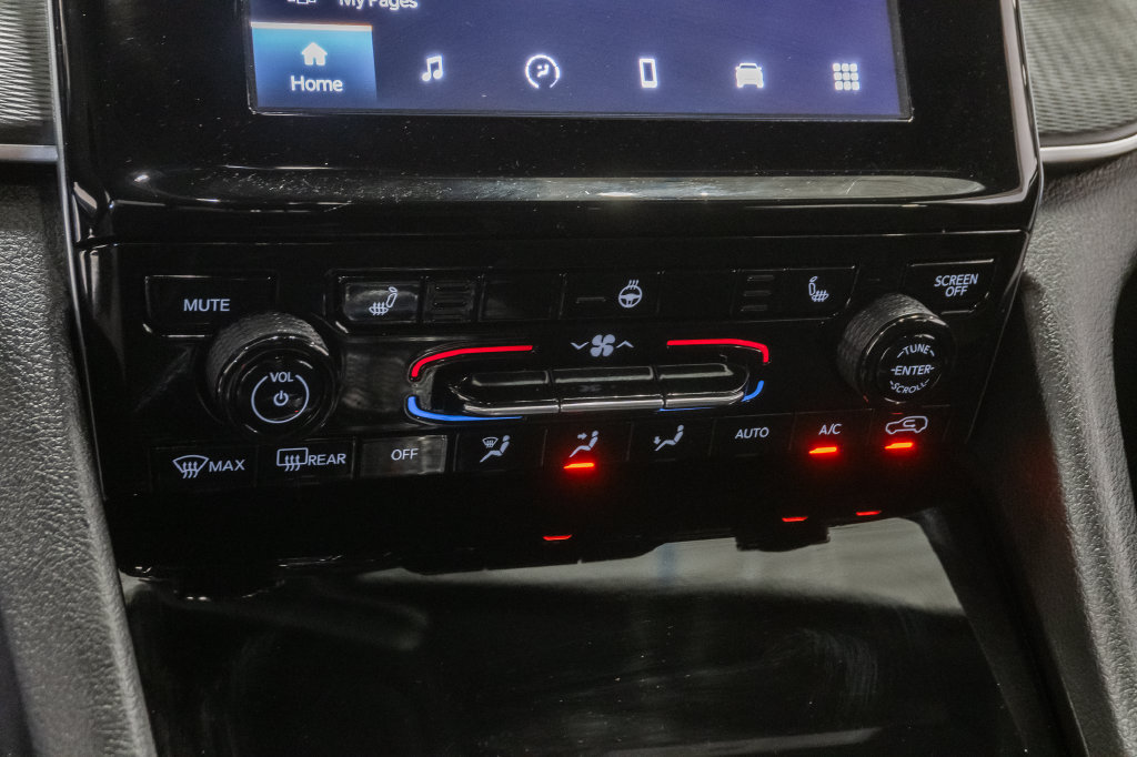 Used 2025 Jeep Grand Cherokee Laredo X w/ Luxury Tech Group I AWD/4WD image 20