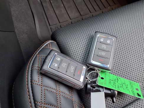 Used 2025 Jeep Grand Cherokee L Summit w/ Advanced Protech Group IV AWD/4WD image 19