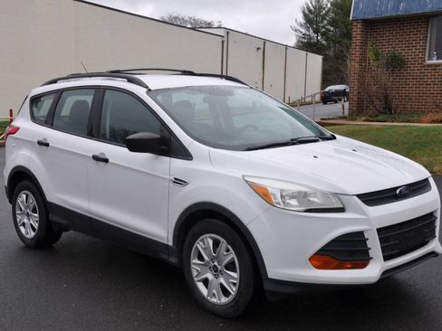 Used 2016 Ford Escape S FWD image 6
