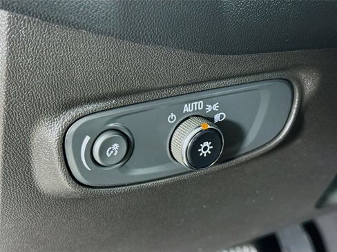Used 2023 Chevrolet Equinox LS w/ Driver Confidence II Package AWD/4WD image 11