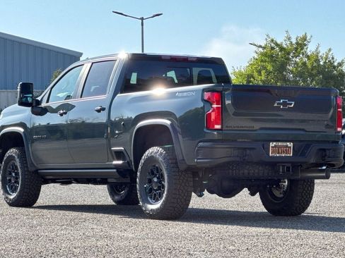 New 2026 Chevrolet Silverado 2500 ZR2 w/ ZR2 Bison Edition AWD/4WD image 6