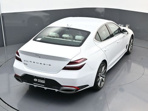 Used 2025 Genesis G70 2.5T image 19