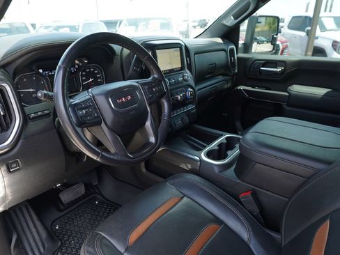 Used 2023 GMC Sierra 2500 AT4 w/ AT4 Premium Plus Package AWD/4WD image 17