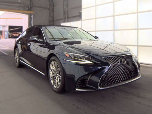 Used 2019 Lexus LS 500 RWD image 2