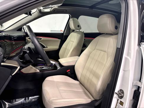 Used 2025 Audi Q5 Premium AWD/4WD image 26