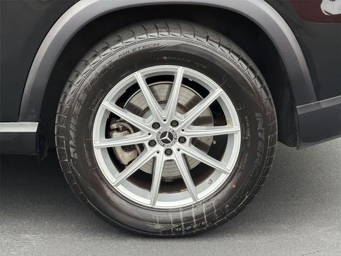 Used 2024 Mercedes-Benz GLE 450e 4MATIC image 9