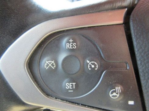 Used 2022 Chevrolet Colorado Z71 AWD/4WD image 22
