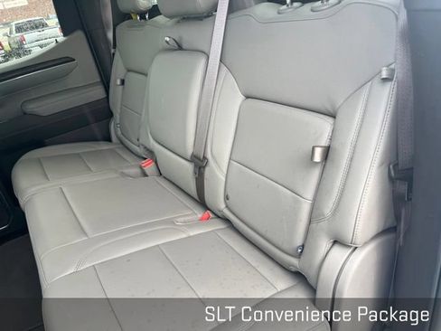 Used 2022 GMC Sierra 1500 SLT w/ SLT Premium Plus Package AWD/4WD image 32