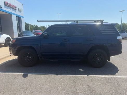 Used 2018 Toyota 4Runner SR5 Premium RWD image 4