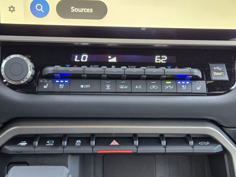 New 2026 Toyota Tundra Platinum image 17