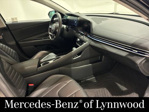 Used 2024 Hyundai Elantra Limited FWD image 25