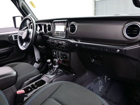 Used 2023 Jeep Wrangler Unlimited Rubicon 4xe AWD/4WD image 16