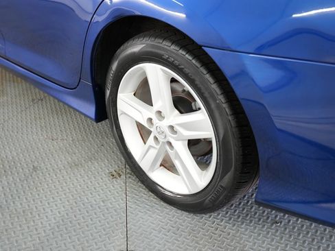 Used 2014 Toyota Camry SE FWD image 61