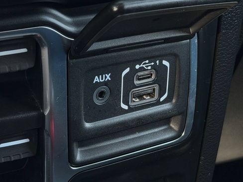Used 2022 Jeep Gladiator Sport AWD/4WD image 16