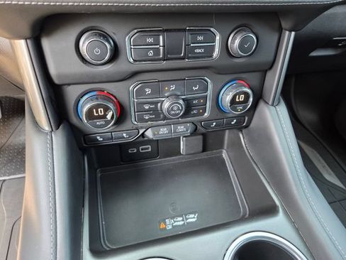 Used 2021 Chevrolet Tahoe LT AWD/4WD image 28