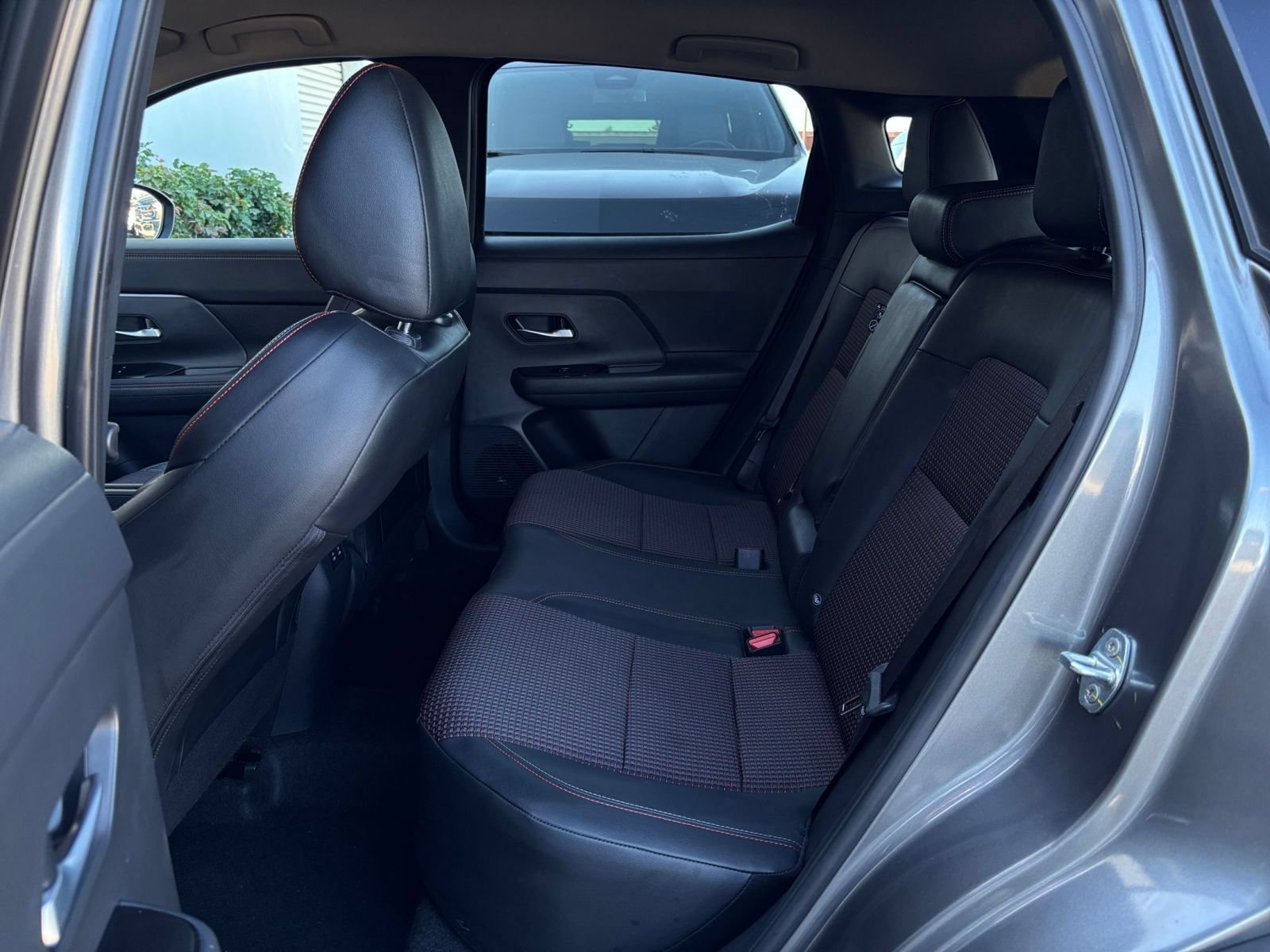 Used 2026 Nissan Kicks SR FWD image 25