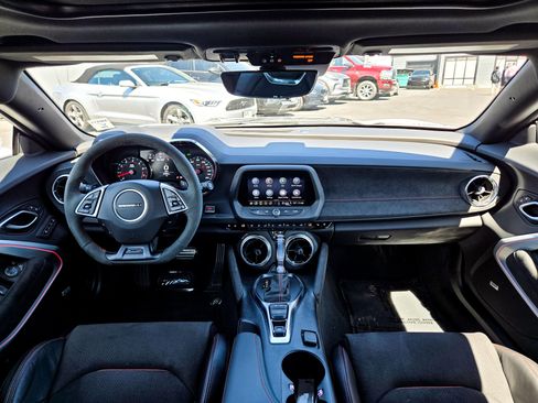 Used 2022 Chevrolet Camaro ZL1 image 31
